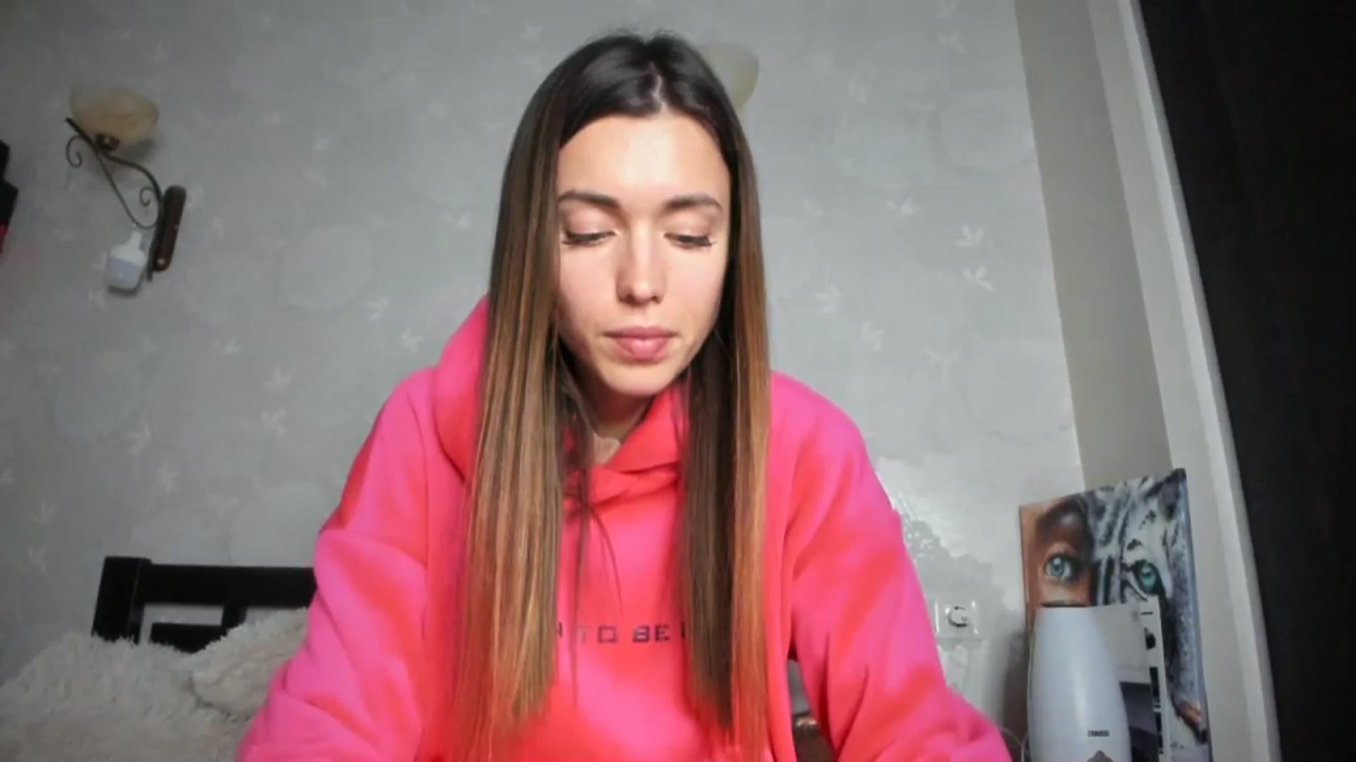Gallery image thumbnail from Onekiss1's myfreecams stream on, 12/02/2023, 18:54 image 5 of 20