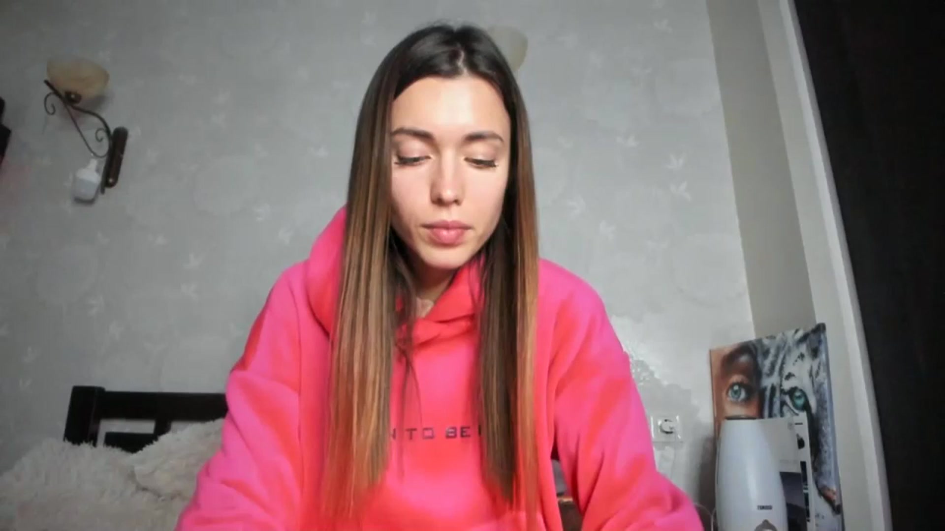 Gallery image thumbnail from Onekiss1's myfreecams stream on, 12/02/2023, 18:54 image 7 of 20
