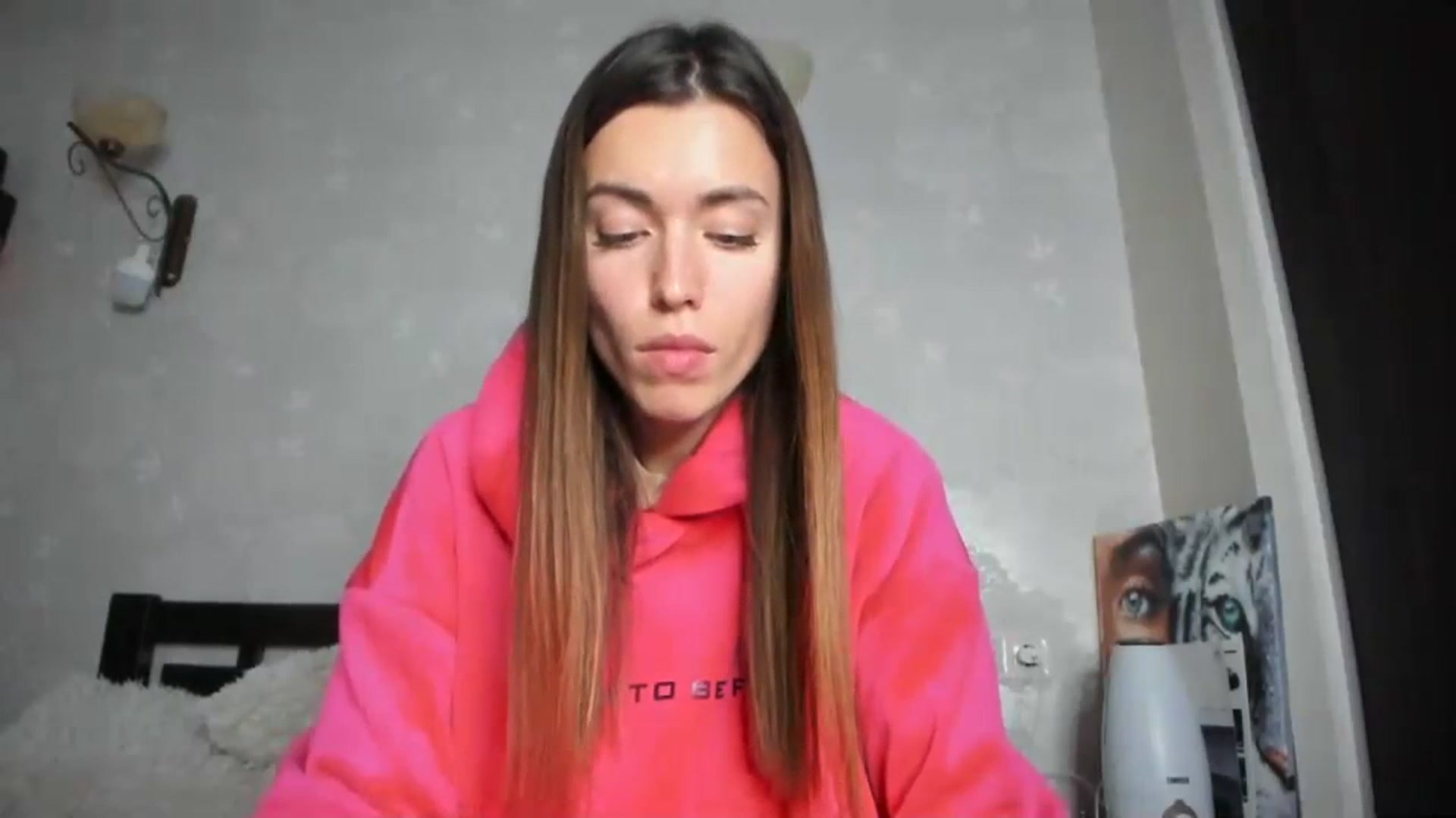 Gallery image thumbnail from Onekiss1's myfreecams stream on, 12/02/2023, 19:12 image 2 of 20