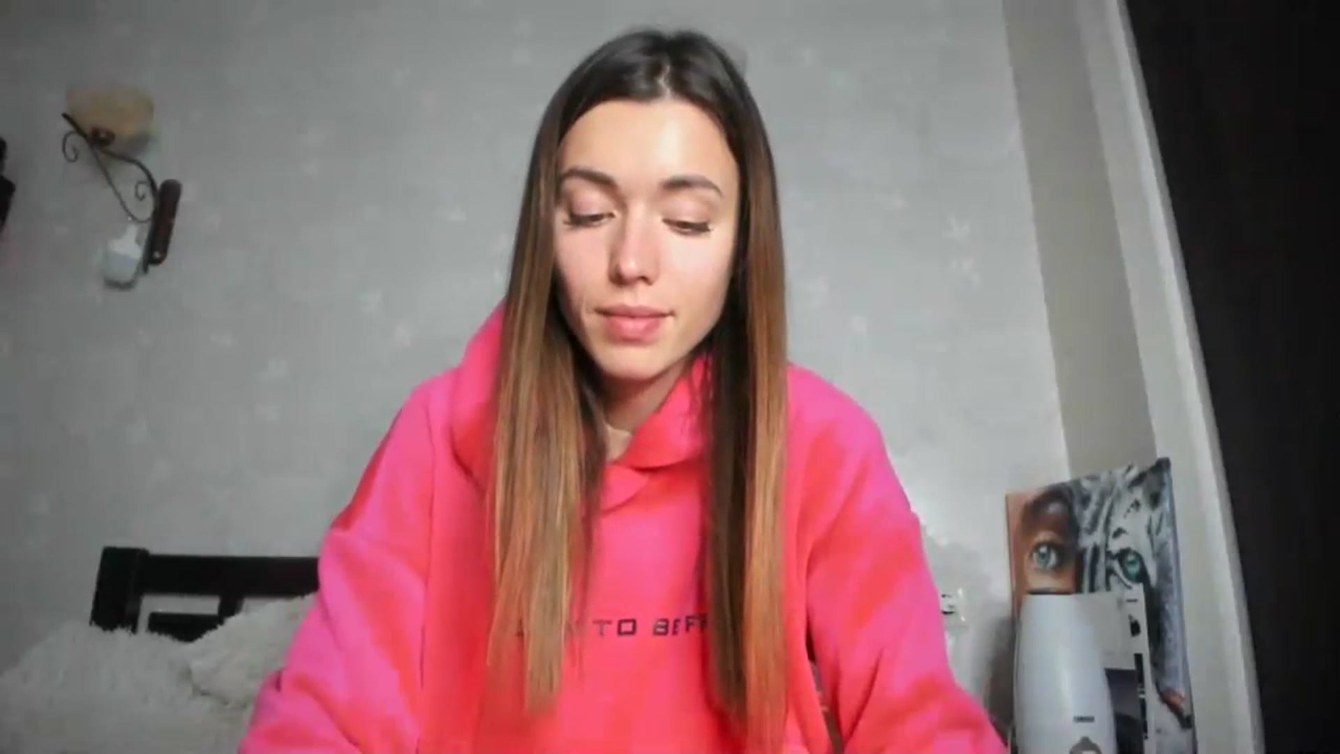 Gallery image thumbnail from Onekiss1's myfreecams stream on, 12/02/2023, 19:12 image 12 of 20