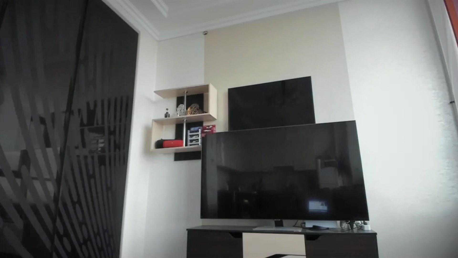 Gallery image thumbnail from Onekiss1's myfreecams stream on, 12/03/2023, 11:24 image 17 of 20