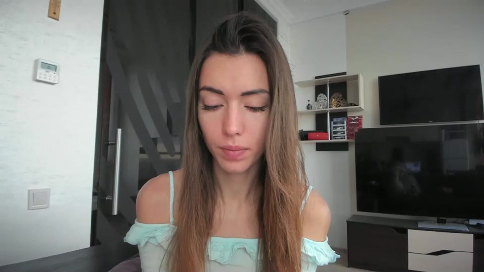 Gallery image thumbnail from Onekiss1's myfreecams stream on, 12/05/2023, 08:54 image 2 of 20
