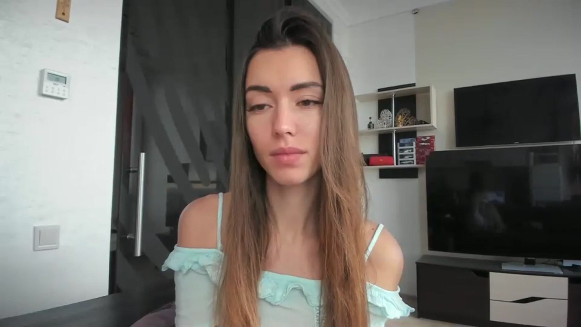 Gallery image thumbnail from Onekiss1's myfreecams stream on, 12/05/2023, 08:54 image 3 of 20