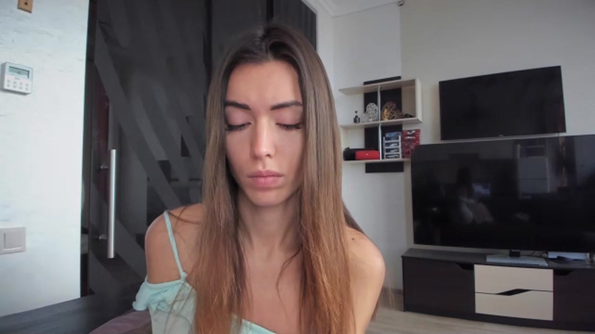 Gallery image thumbnail from Onekiss1's myfreecams stream on, 12/05/2023, 10:17 image 13 of 20