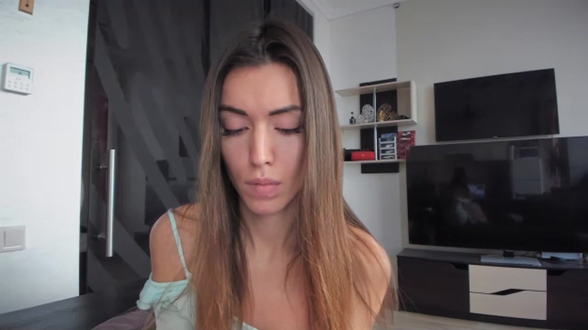 Gallery image thumbnail from Onekiss1's myfreecams stream on, 12/05/2023, 10:17 image 11 of 20