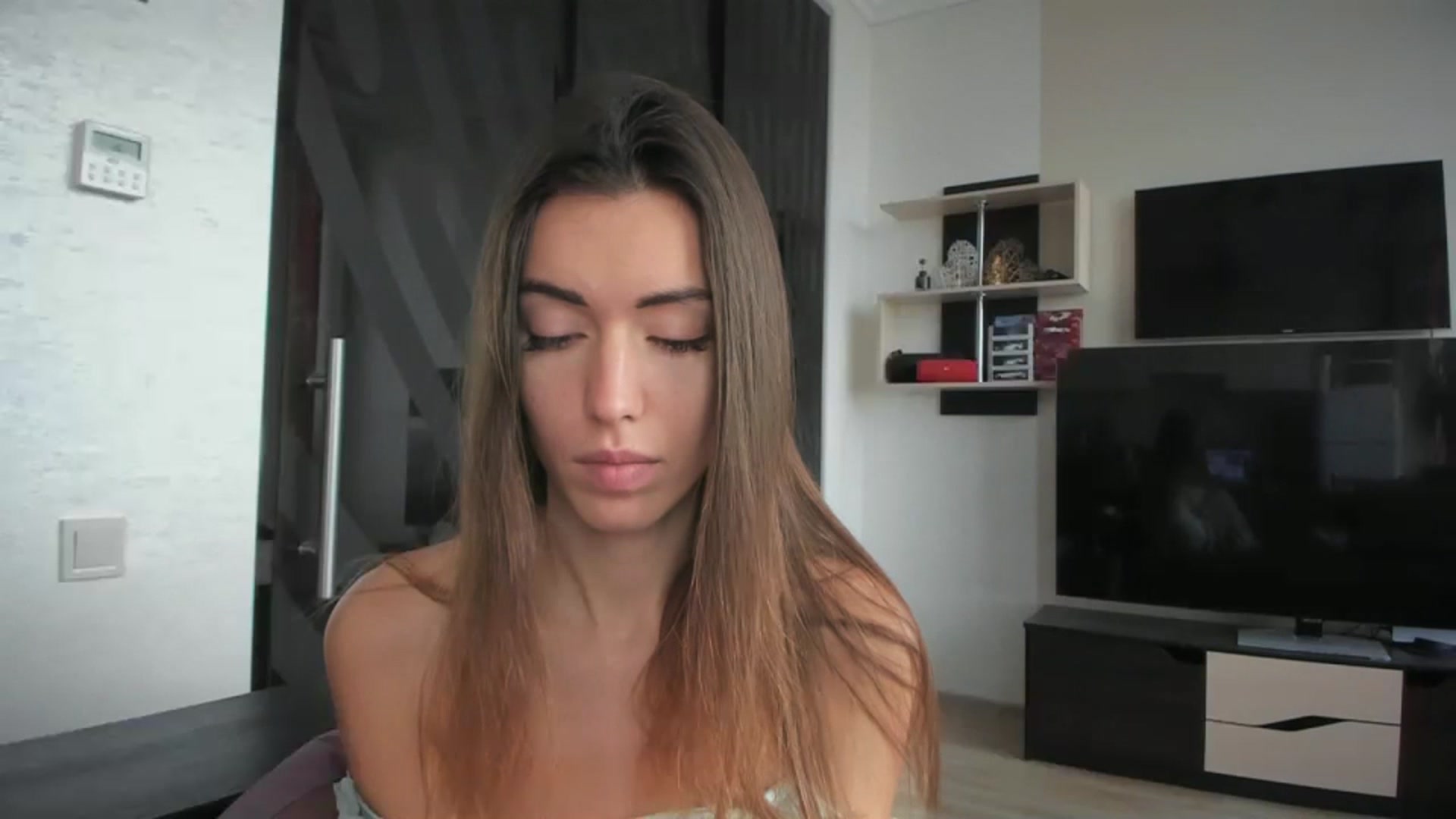 Gallery image thumbnail from Onekiss1's myfreecams stream on, 12/05/2023, 10:17 image 2 of 20