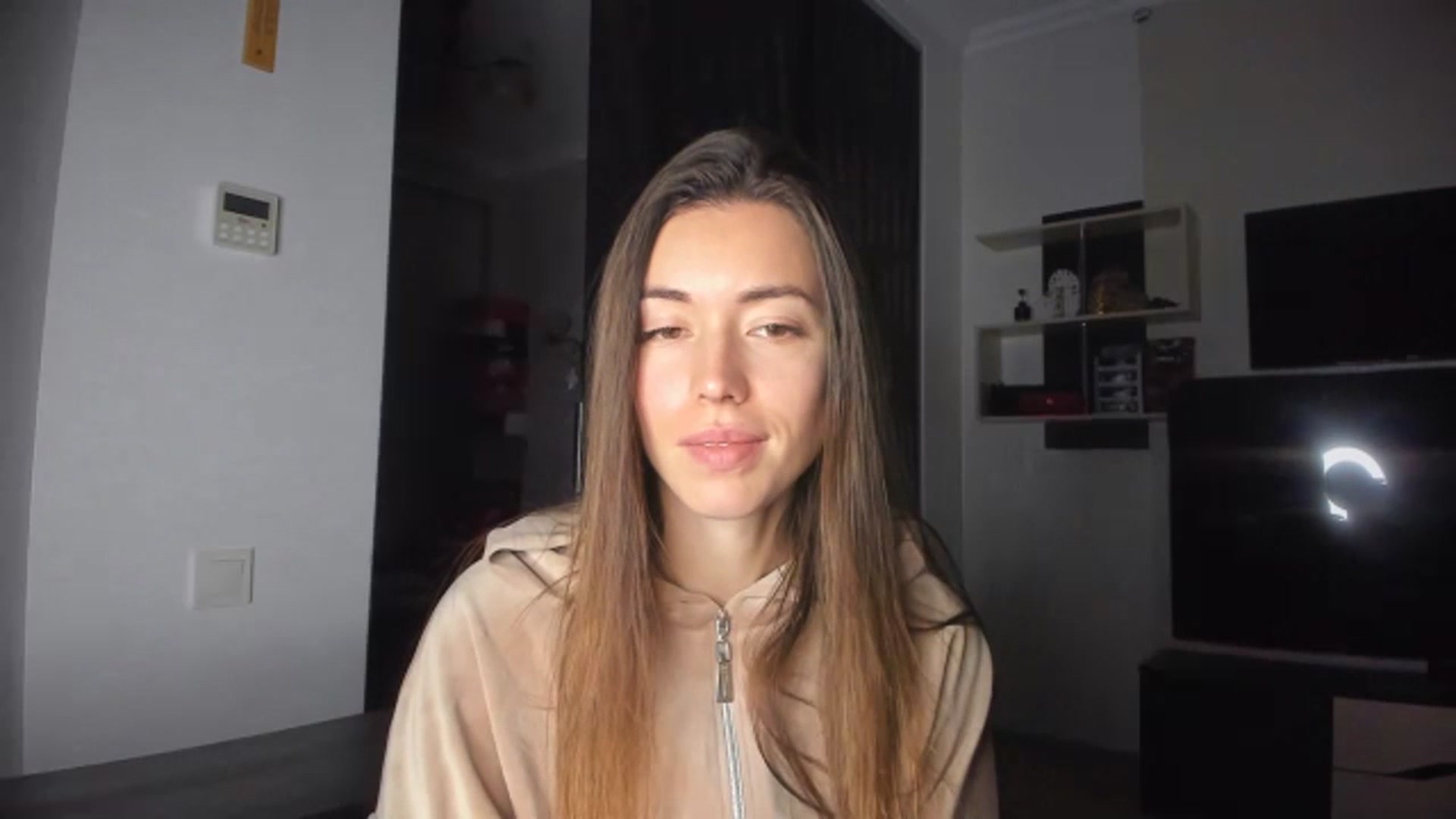 Gallery image thumbnail from Onekiss1's myfreecams stream on, 12/05/2023, 14:42 image 19 of 20