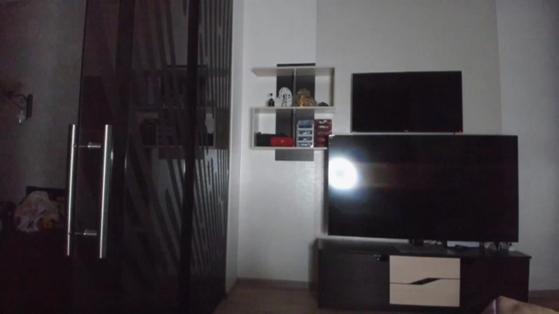 Gallery image thumbnail from Onekiss1's myfreecams stream on, 12/05/2023, 15:21 image 13 of 20