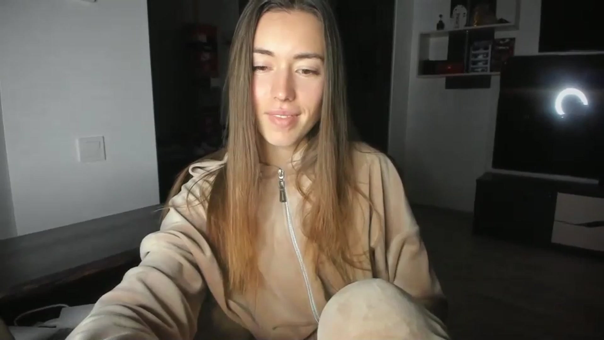 Gallery image thumbnail from Onekiss1's myfreecams stream on, 12/05/2023, 15:21 image 11 of 20