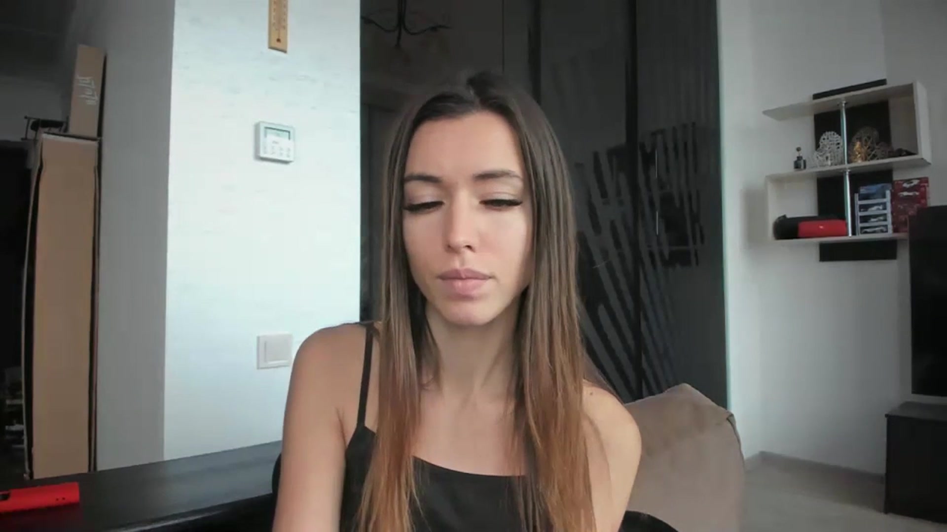 Gallery image thumbnail from Onekiss1's myfreecams stream on, 12/06/2023, 12:23 image 4 of 20