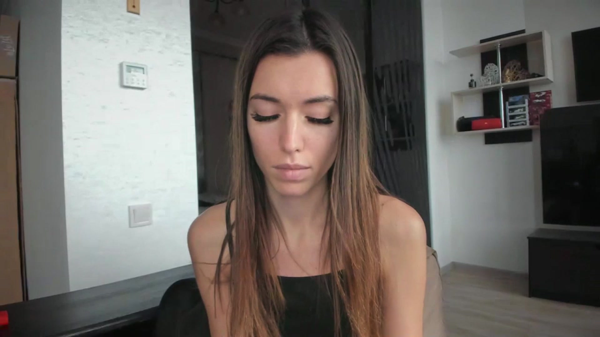 Gallery image thumbnail from Onekiss1's myfreecams stream on, 12/06/2023, 12:23 image 19 of 20