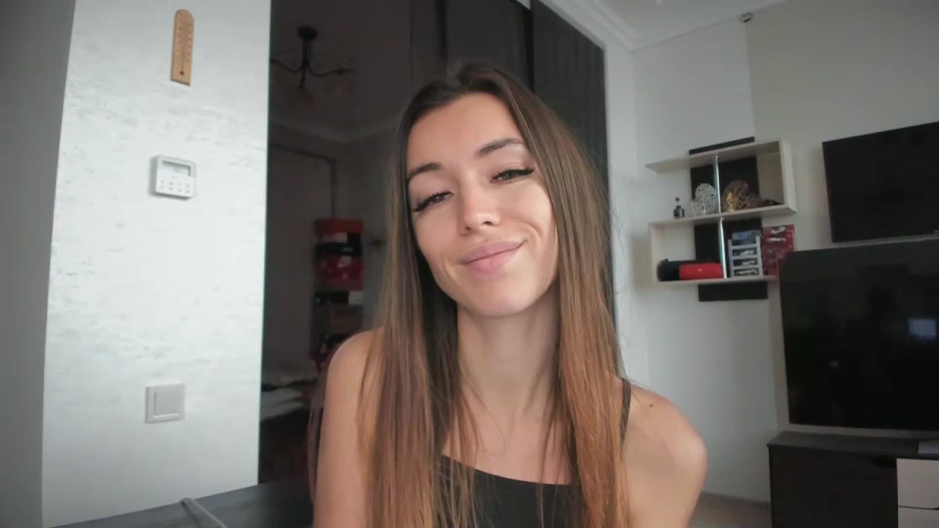 Gallery image thumbnail from Onekiss1's myfreecams stream on, 12/06/2023, 13:29 image 1 of 20