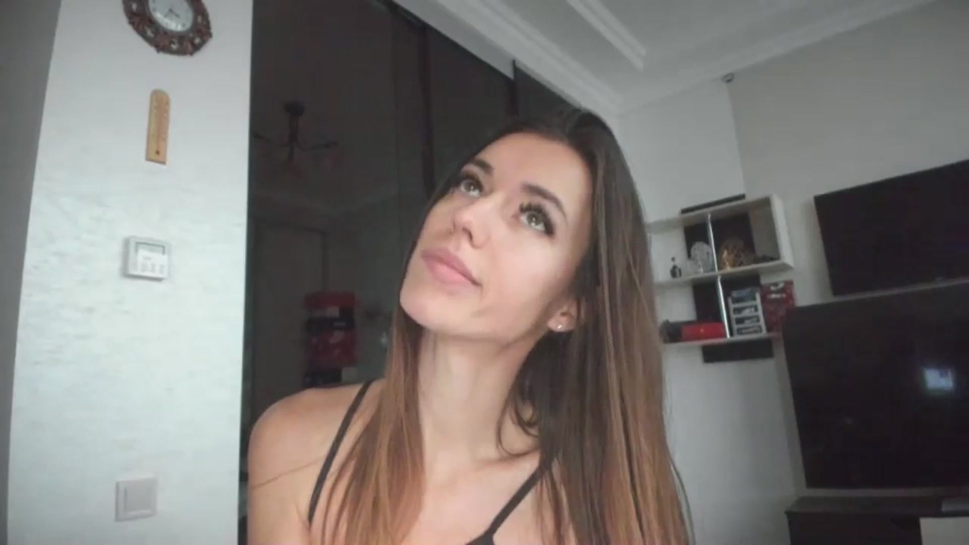 Gallery image thumbnail from Onekiss1's myfreecams stream on, 12/06/2023, 13:57 image 3 of 20