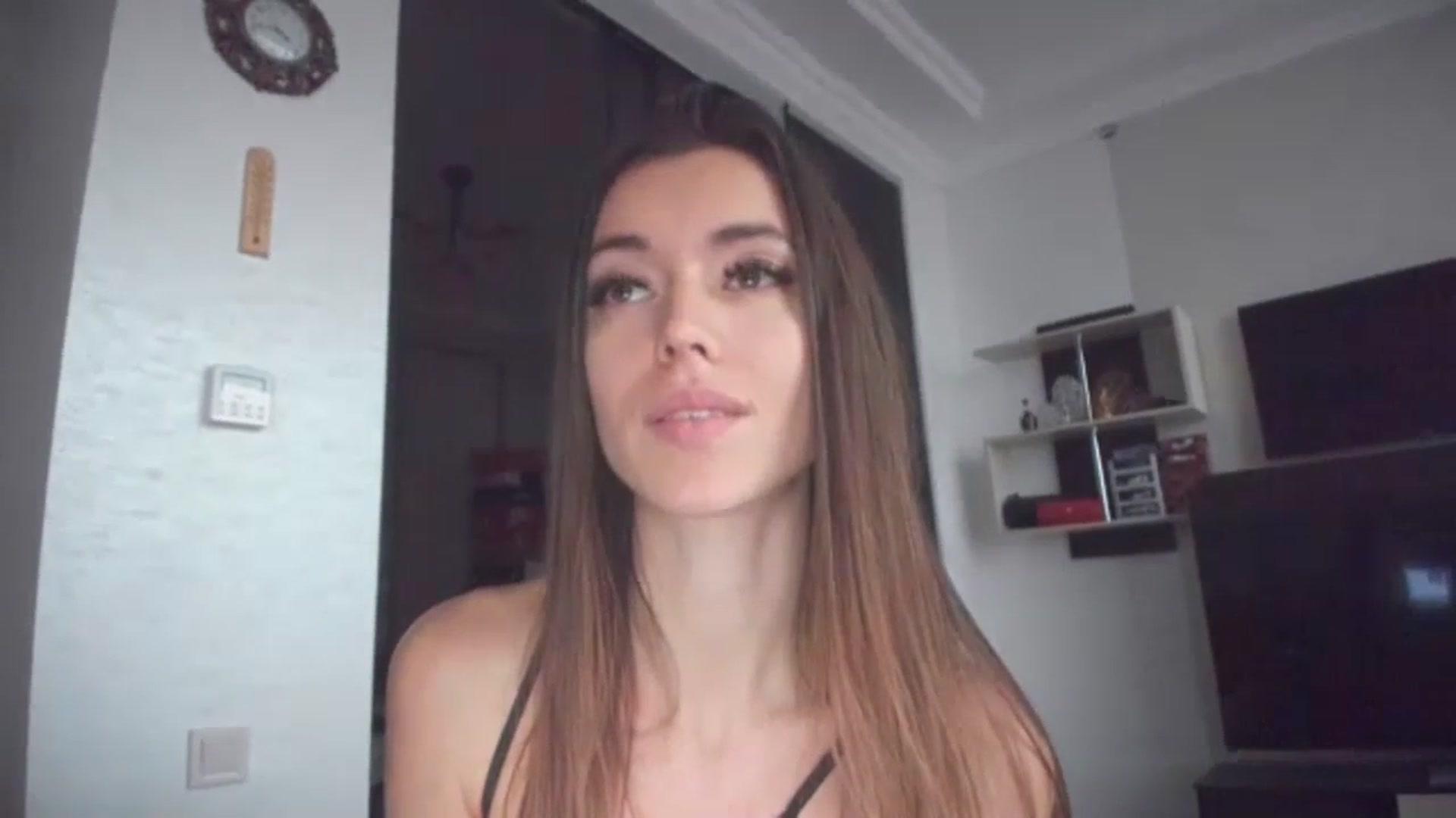 Gallery image thumbnail from Onekiss1's myfreecams stream on, 12/06/2023, 13:57 image 15 of 20