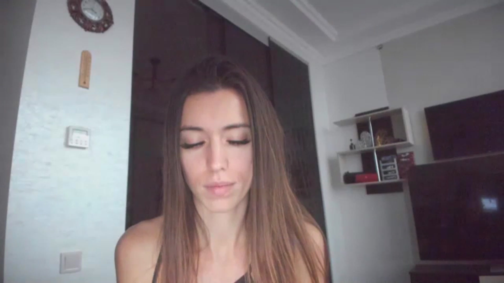 Gallery image thumbnail from Onekiss1's myfreecams stream on, 12/06/2023, 13:57 image 13 of 20
