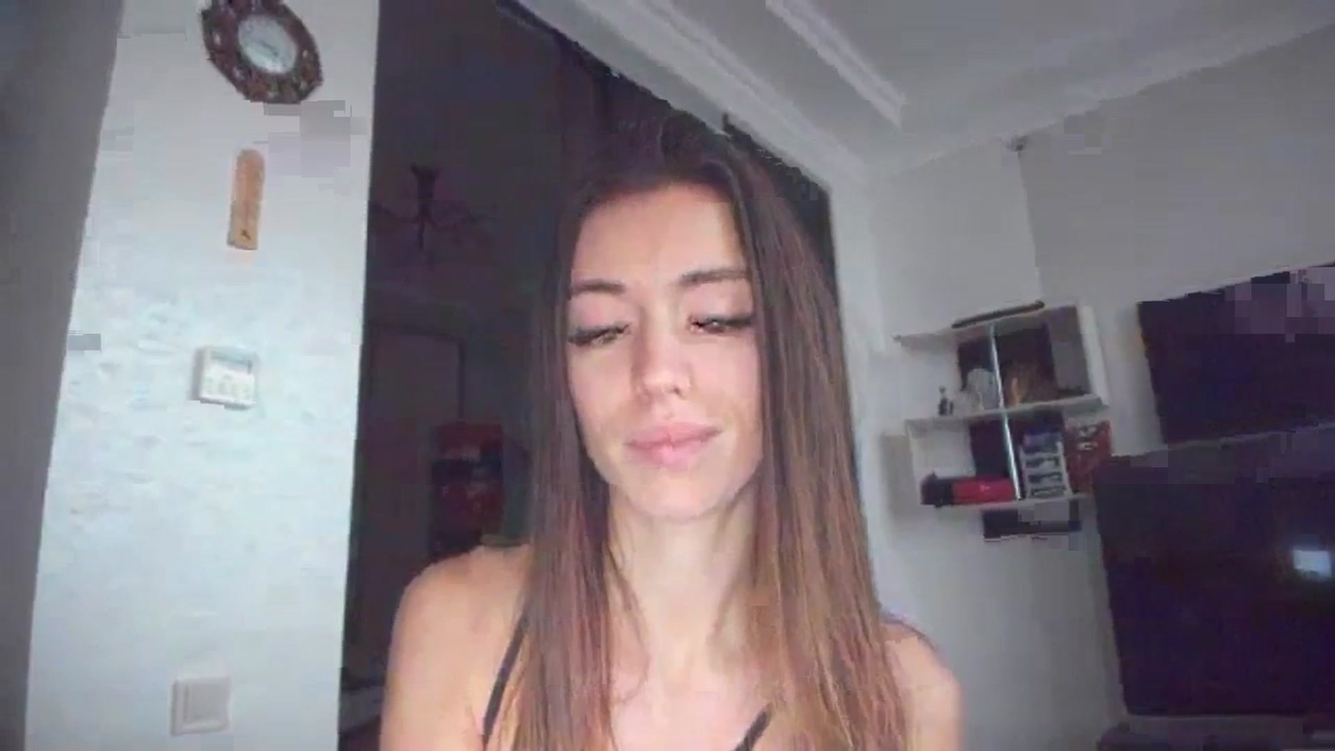 Gallery image thumbnail from Onekiss1's myfreecams stream on, 12/06/2023, 13:57 image 17 of 20