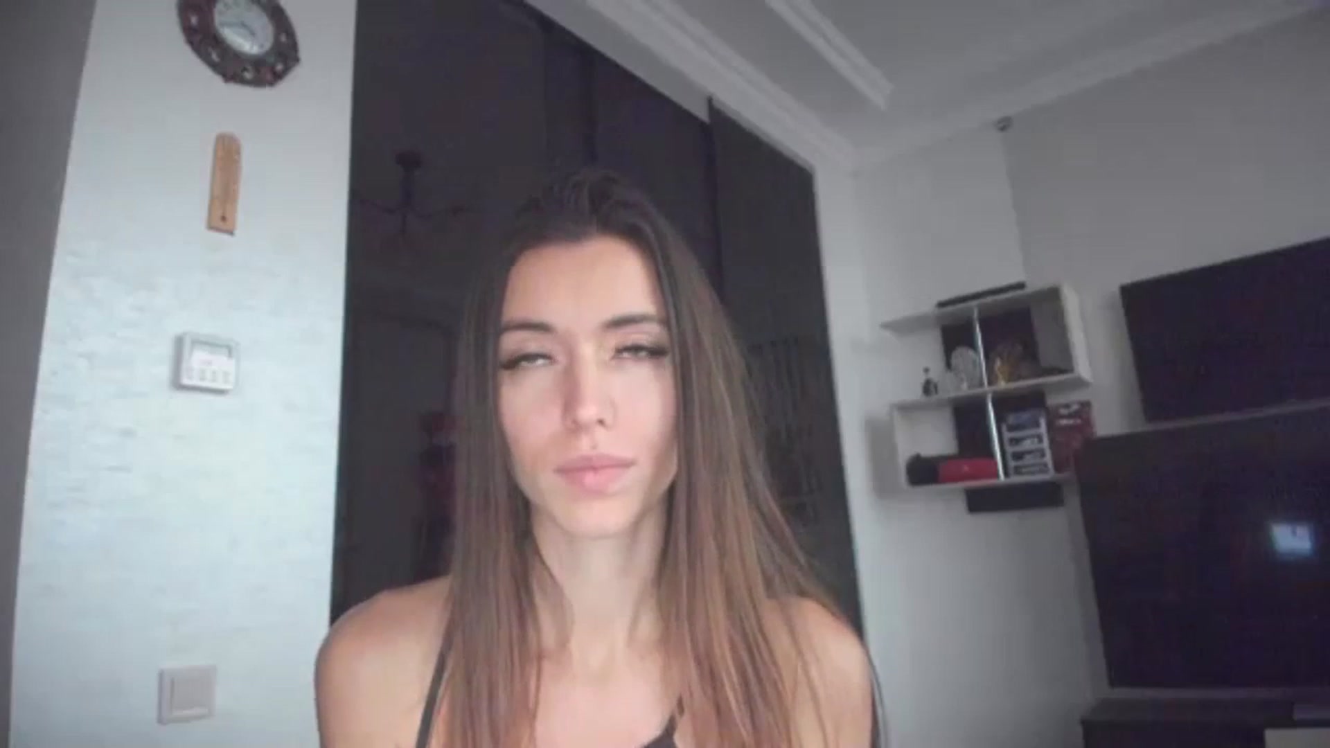 Gallery image thumbnail from Onekiss1's myfreecams stream on, 12/06/2023, 13:57 image 12 of 20