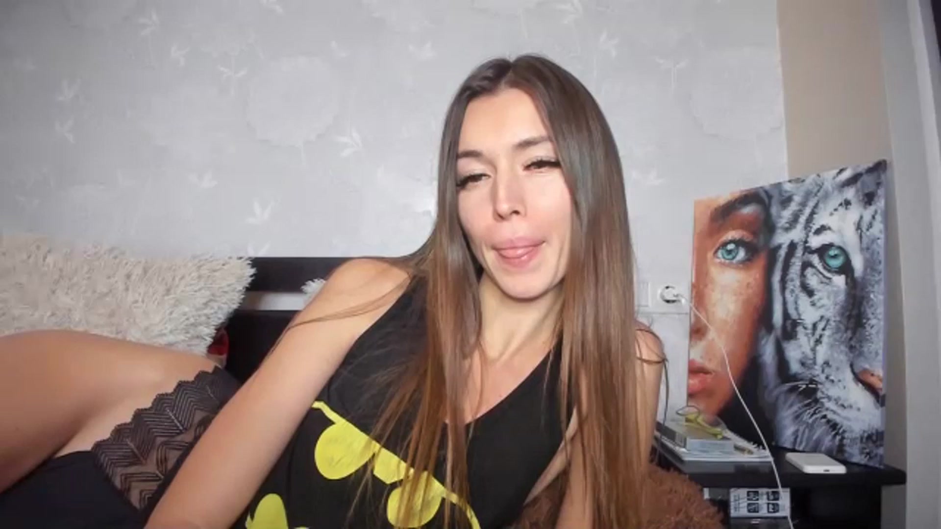 Gallery image thumbnail from Onekiss1's myfreecams stream on, 12/07/2023, 20:29 image 12 of 20