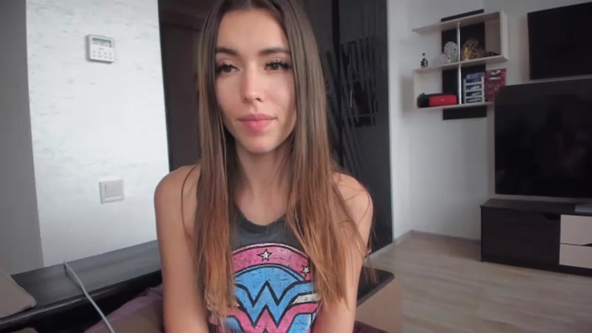 Gallery image thumbnail from Onekiss1's myfreecams stream on, 12/08/2023, 09:56 image 6 of 20