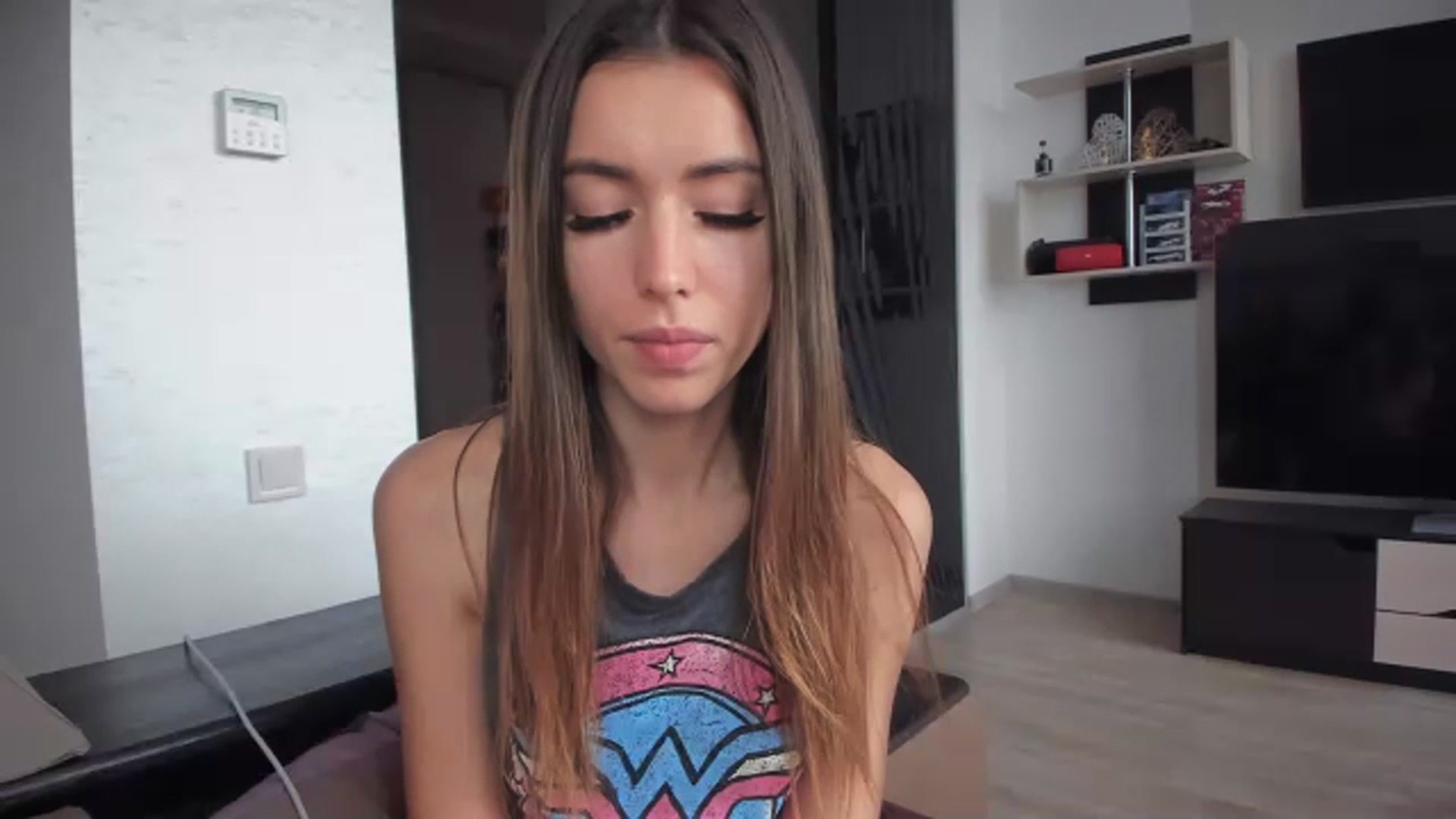 Gallery image thumbnail from Onekiss1's myfreecams stream on, 12/08/2023, 09:56 image 13 of 20