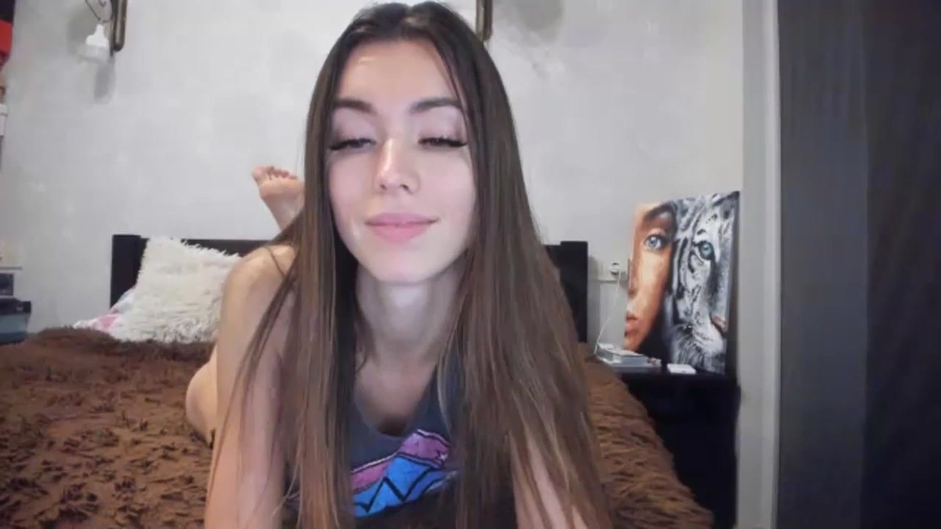 Gallery image thumbnail from Onekiss1's myfreecams stream on, 12/08/2023, 11:20 image 16 of 20