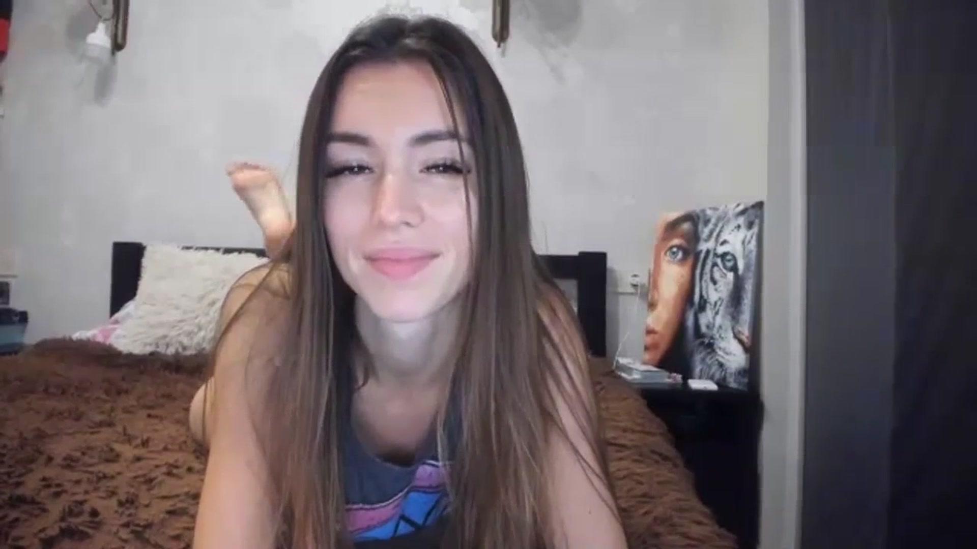 Gallery image thumbnail from Onekiss1's myfreecams stream on, 12/08/2023, 11:20 image 15 of 20