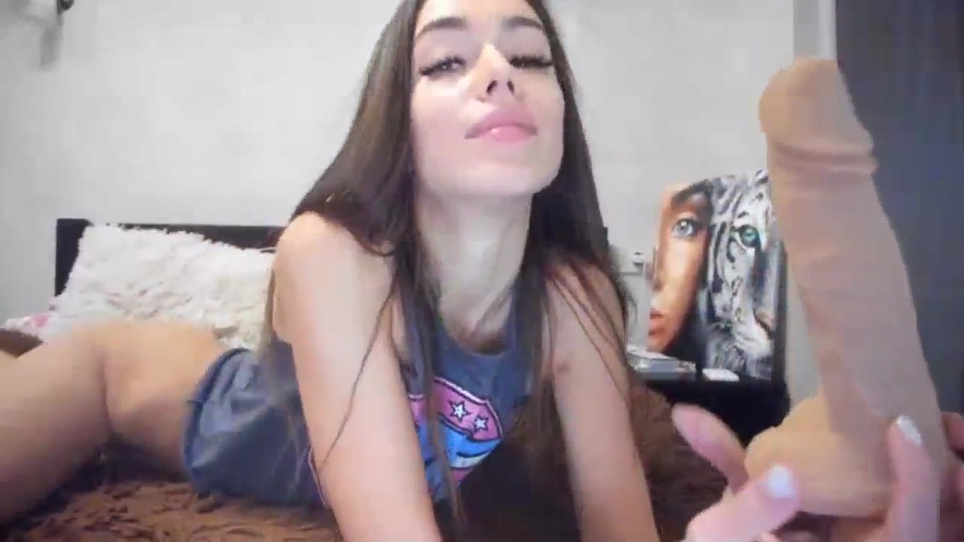 Gallery image thumbnail from Onekiss1's myfreecams stream on, 12/08/2023, 11:57 image 4 of 20