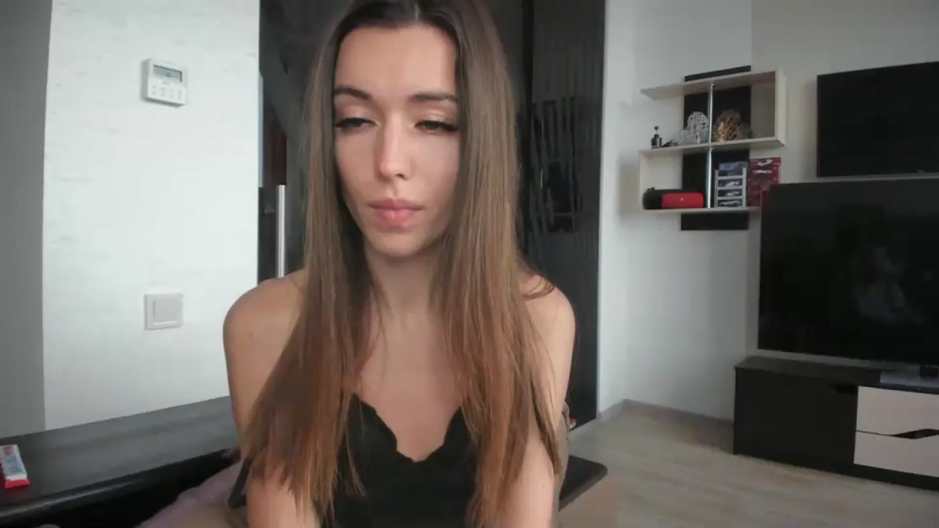 Gallery image thumbnail from Onekiss1's myfreecams stream on, 12/14/2023, 10:06 image 1 of 20