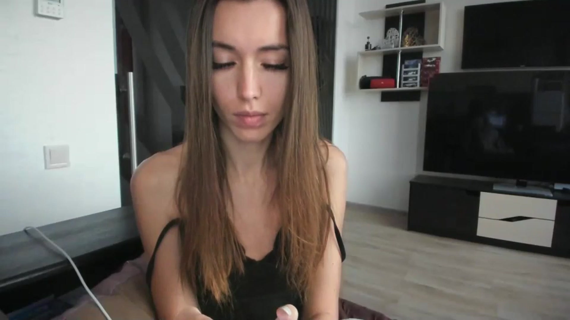Gallery image thumbnail from Onekiss1's myfreecams stream on, 12/14/2023, 10:30 image 17 of 20