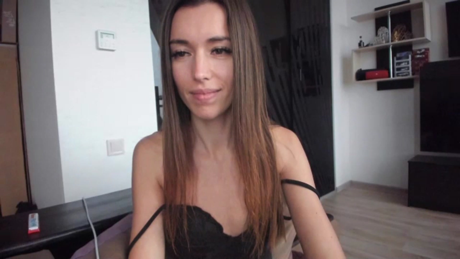 Gallery image thumbnail from Onekiss1's myfreecams stream on, 12/14/2023, 11:38 image 12 of 20