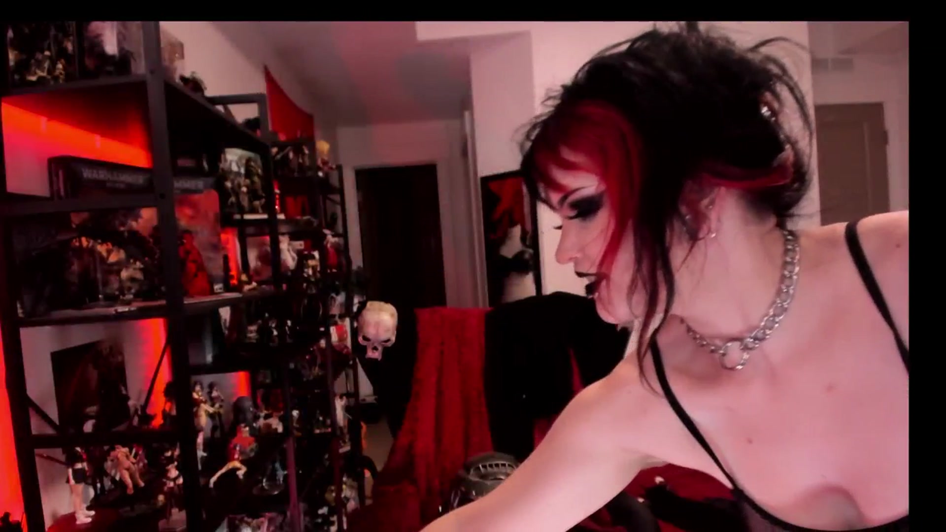 Gallery image thumbnail from Oneleeter's myfreecams stream on, 02/09/2026, 16:36 image 10 of 20