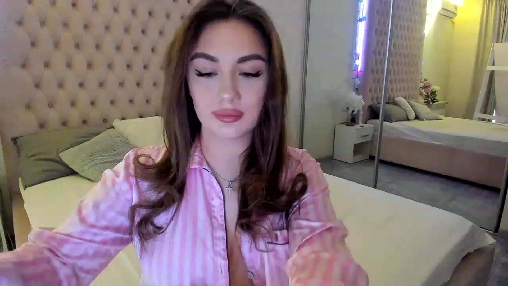 Gallery image thumbnail from Oneprettybae's myfreecams stream on, 02/22/2023, 17:37 image 20 of 20