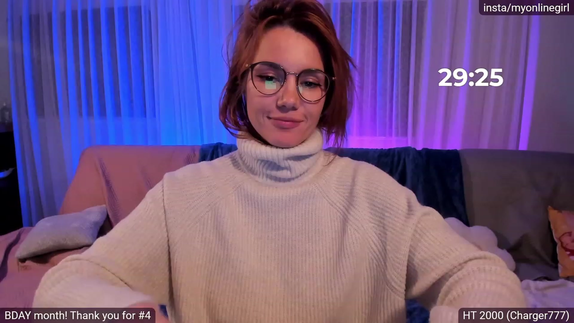 Gallery image thumbnail from OnlineGirl_'s myfreecams stream on, 11/20/2022, 24:07 image 18 of 20