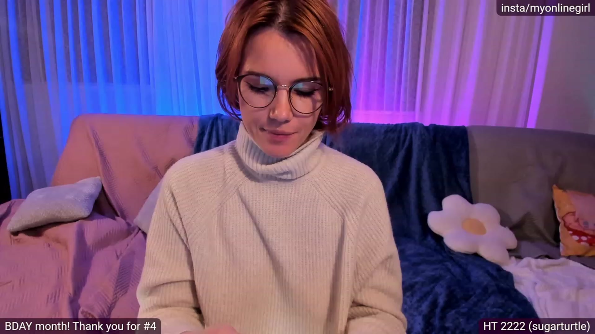 Gallery image thumbnail from OnlineGirl_'s myfreecams stream on, 11/20/2022, 24:28 image 17 of 20
