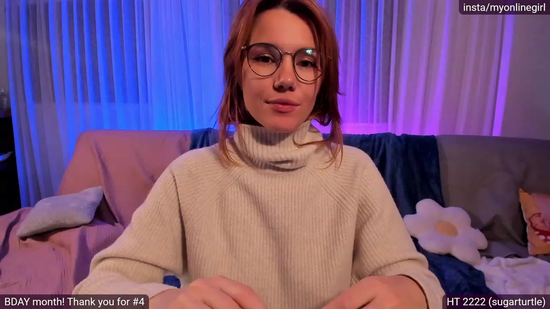 Gallery image thumbnail from OnlineGirl_'s myfreecams stream on, 11/20/2022, 24:28 image 7 of 20
