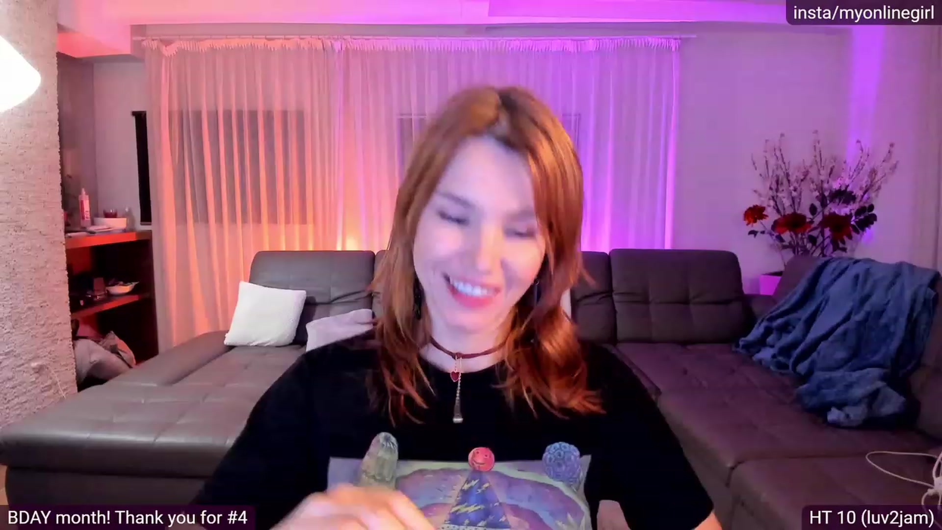 Gallery image thumbnail from OnlineGirl_'s myfreecams stream on, 11/24/2022, 24:44 image 1 of 20