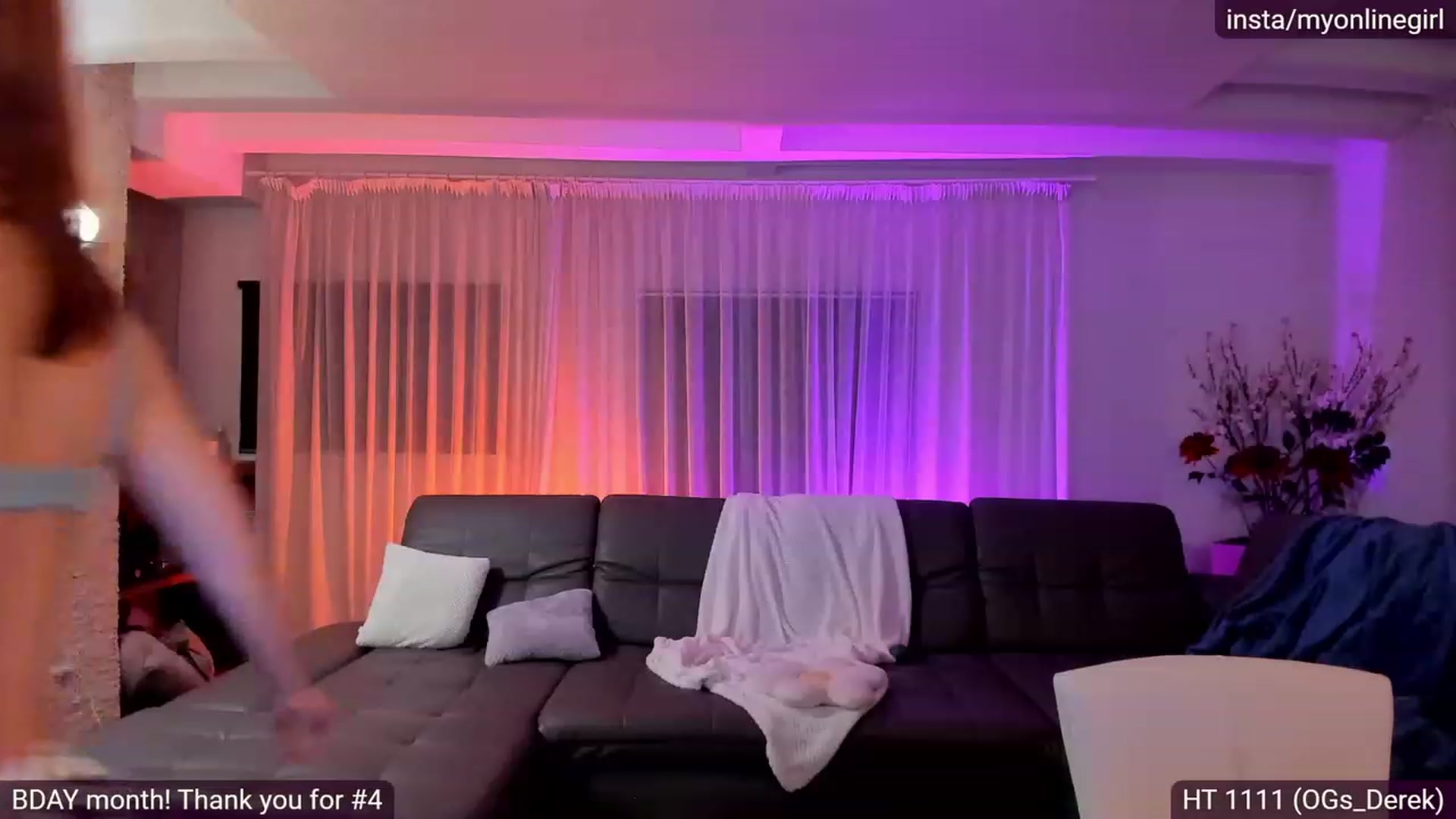 Gallery image thumbnail from OnlineGirl_'s myfreecams stream on, 11/24/2022, 24:44 image 8 of 20