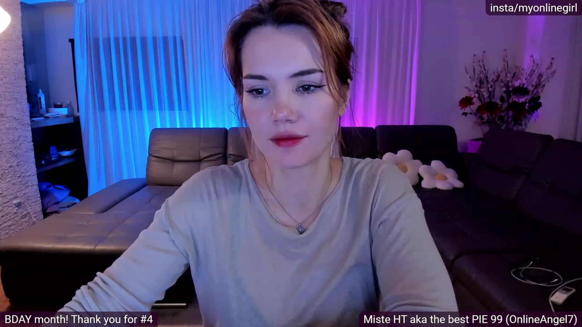 Gallery image thumbnail from OnlineGirl_'s myfreecams stream on, 11/24/2022, 23:18 image 3 of 20