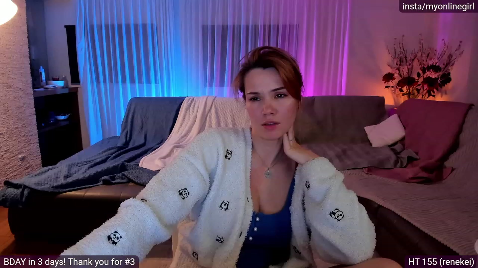 Gallery image thumbnail from OnlineGirl_'s myfreecams stream on, 11/25/2022, 21:12 image 17 of 20