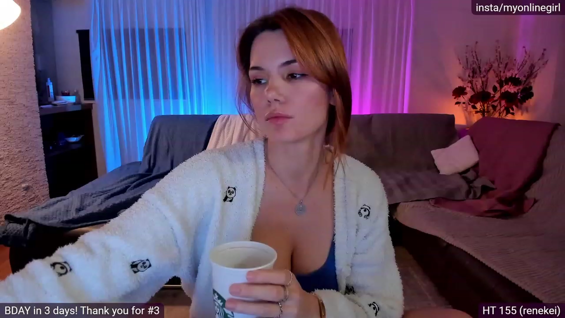 Gallery image thumbnail from OnlineGirl_'s myfreecams stream on, 11/25/2022, 21:12 image 16 of 20