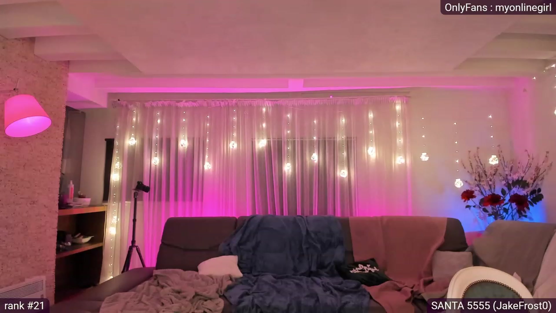 Gallery image thumbnail from OnlineGirl_'s myfreecams stream on, 12/03/2022, 22:48 image 15 of 20