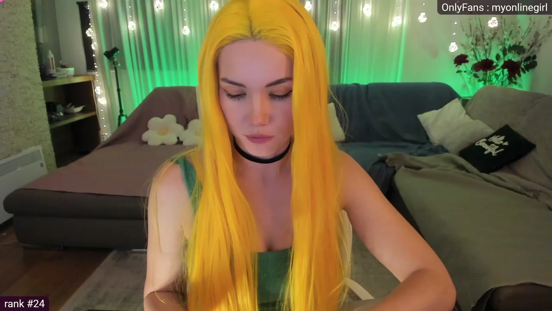 Gallery image thumbnail from OnlineGirl_'s myfreecams stream on, 12/04/2022, 19:30 image 3 of 20