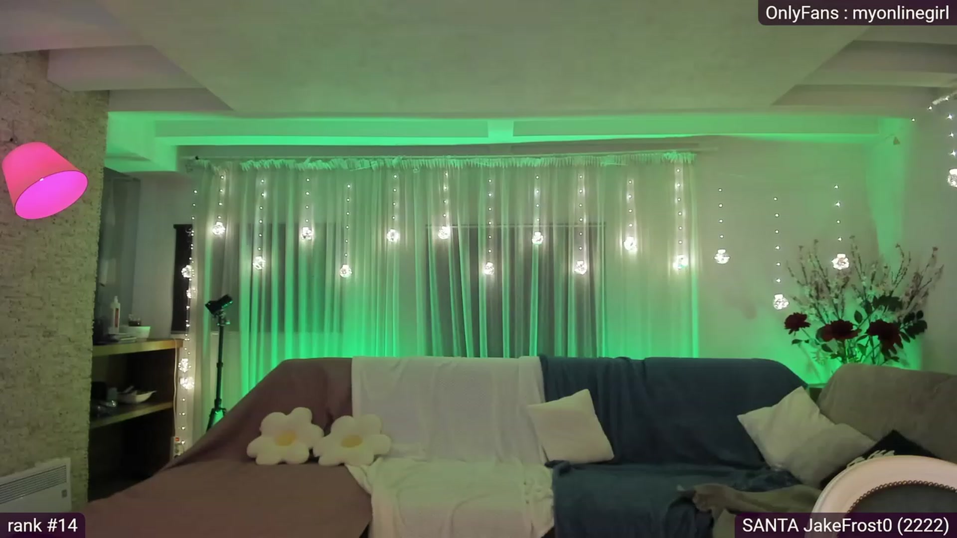 Gallery image thumbnail from OnlineGirl_'s myfreecams stream on, 12/04/2022, 21:27 image 7 of 20