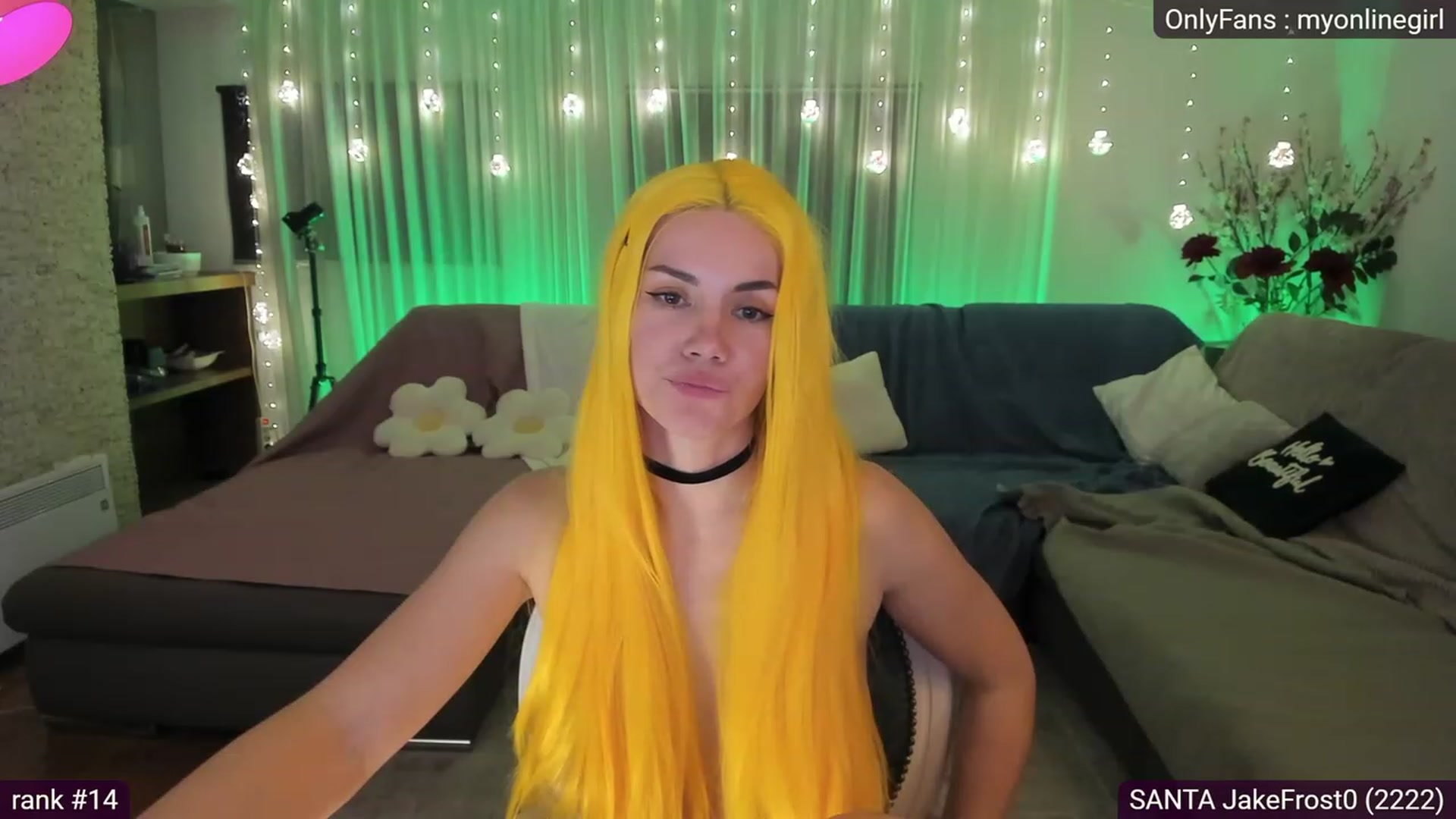 Gallery image thumbnail from OnlineGirl_'s myfreecams stream on, 12/04/2022, 21:27 image 17 of 20