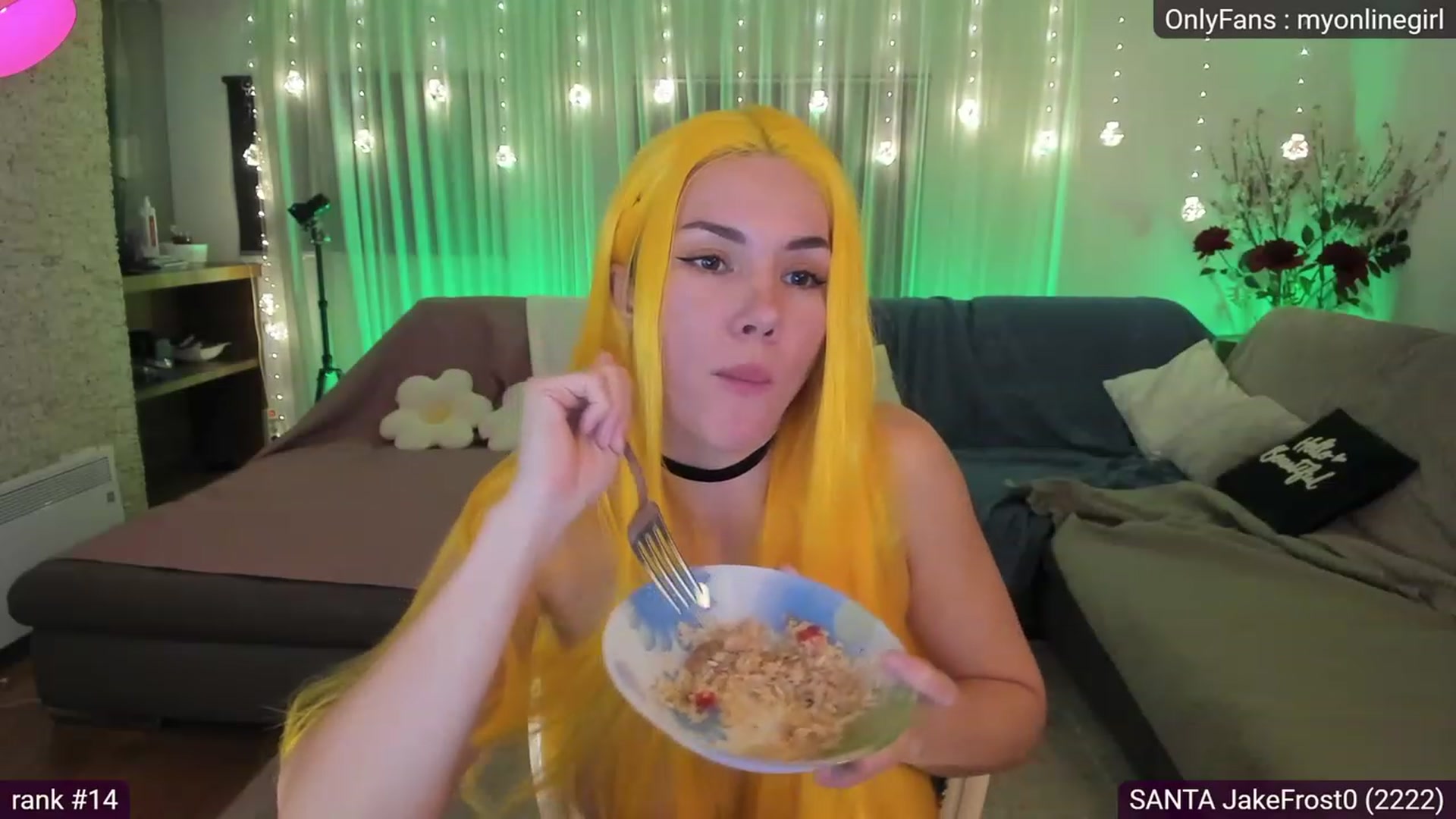 Gallery image thumbnail from OnlineGirl_'s myfreecams stream on, 12/04/2022, 21:27 image 18 of 20