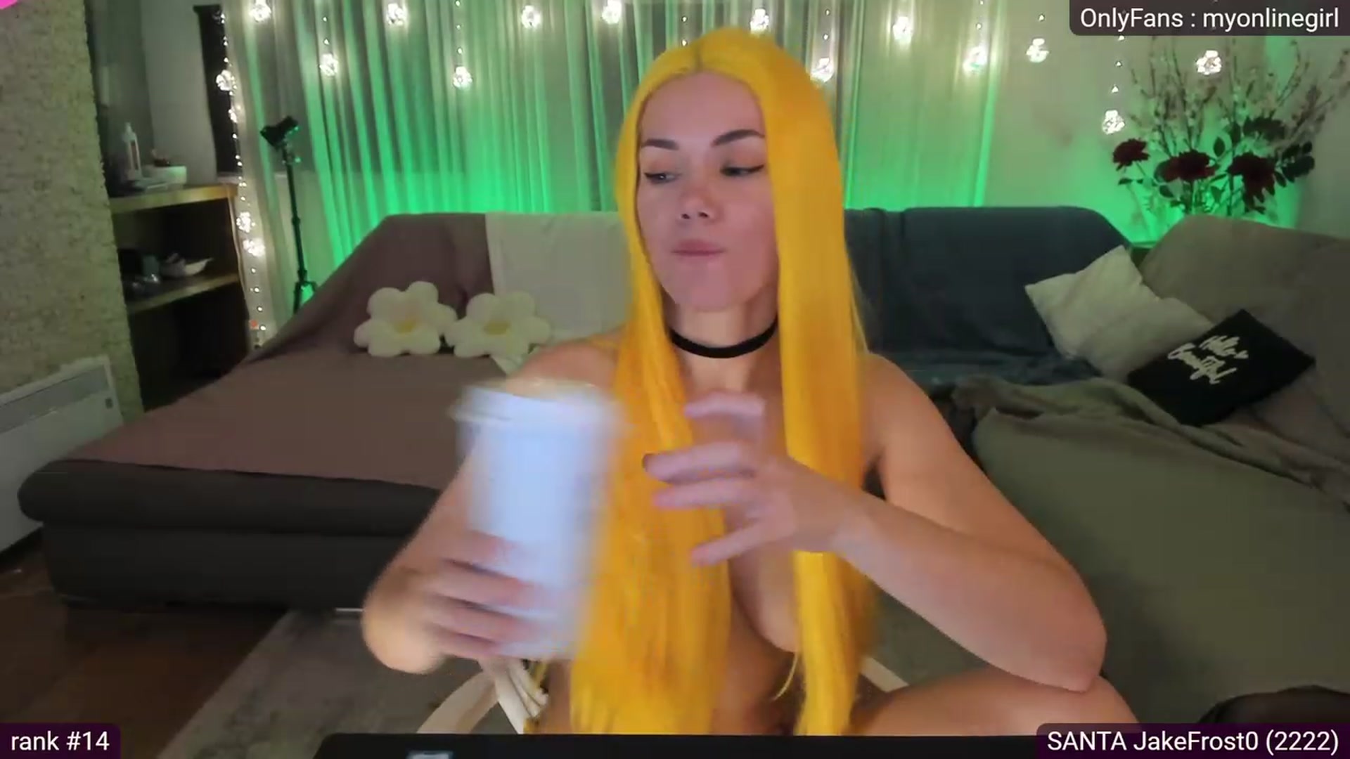 Gallery image thumbnail from OnlineGirl_'s myfreecams stream on, 12/04/2022, 21:27 image 13 of 20