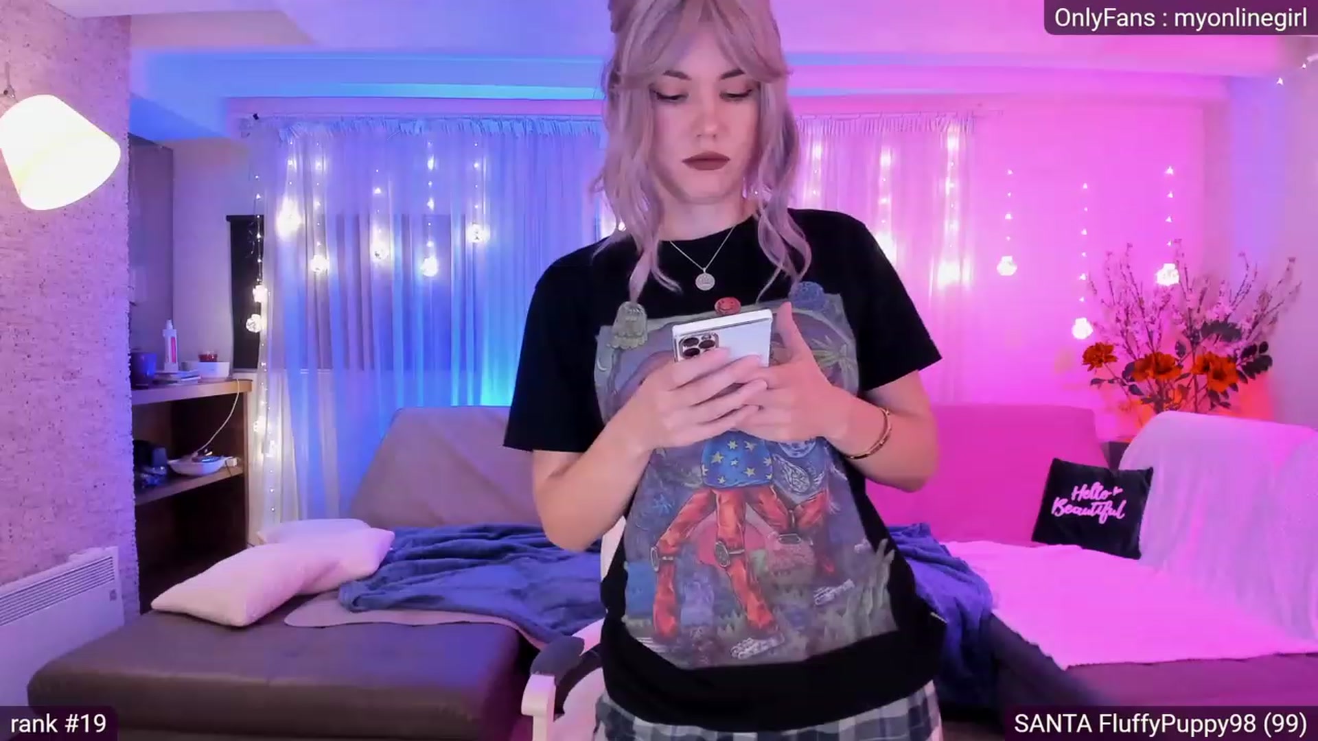 Gallery image thumbnail from OnlineGirl_'s myfreecams stream on, 12/06/2022, 21:25 image 6 of 20