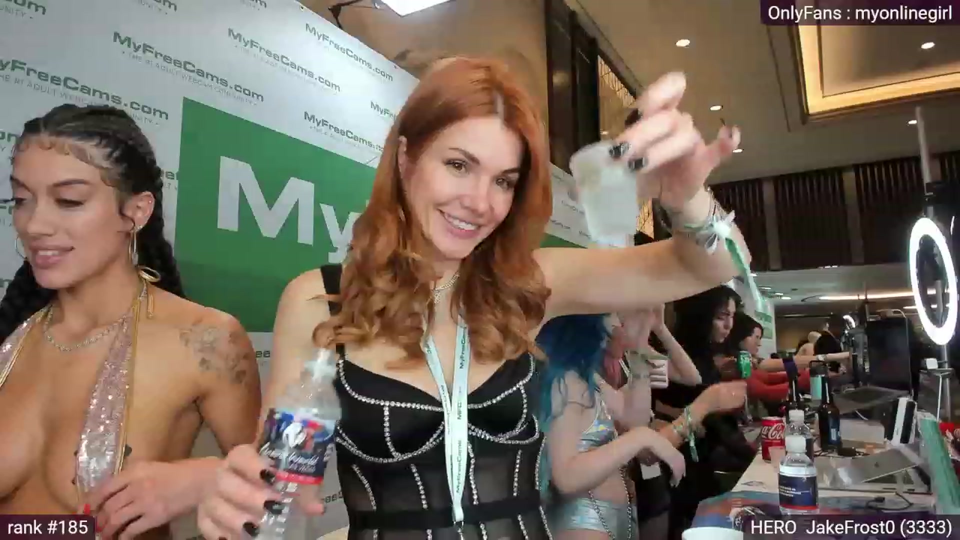 Gallery image thumbnail from OnlineGirl_'s myfreecams stream on, 01/06/2023, 01:42 image 18 of 20