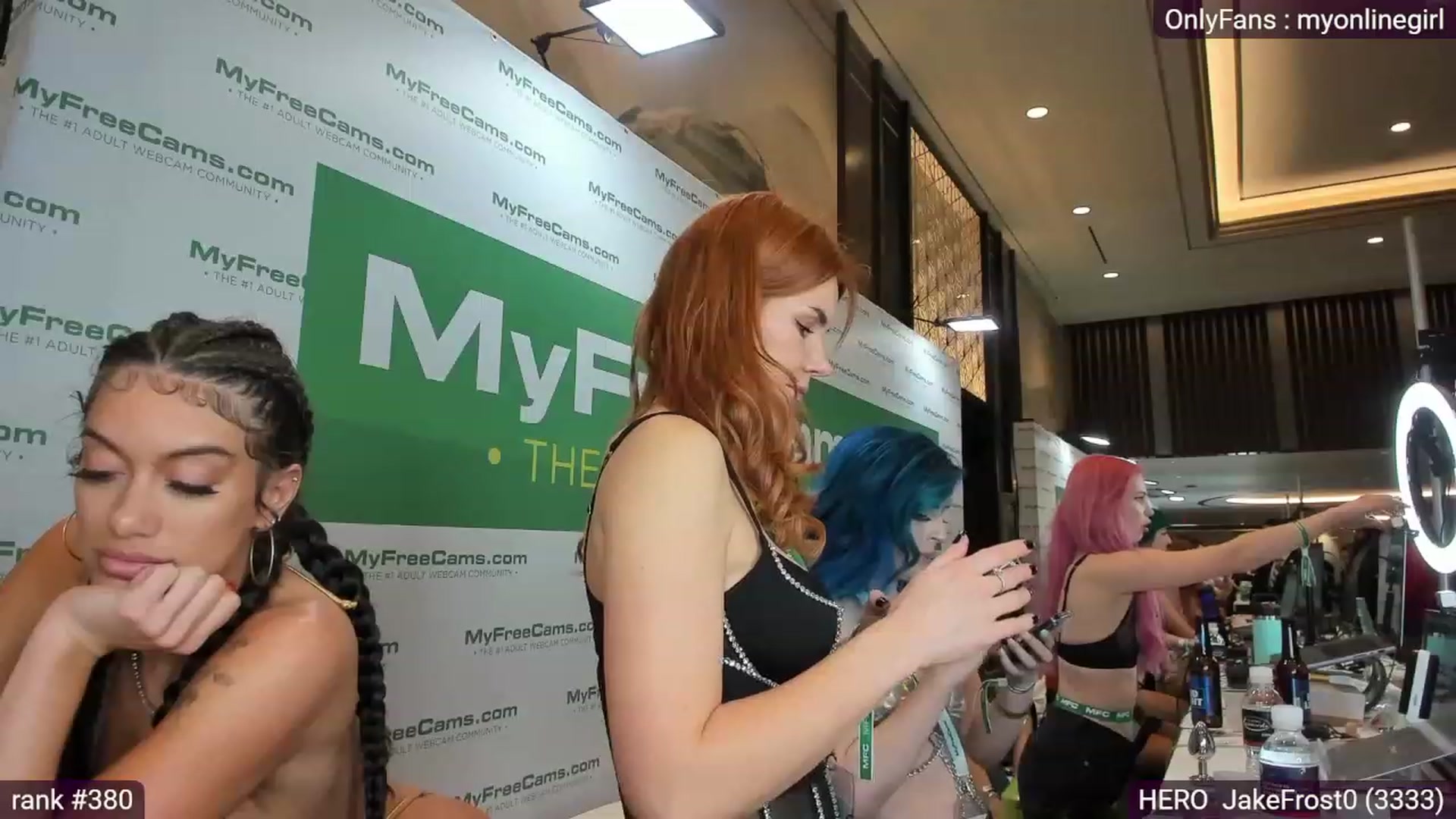Gallery image thumbnail from OnlineGirl_'s myfreecams stream on, 01/06/2023, 01:42 image 11 of 20