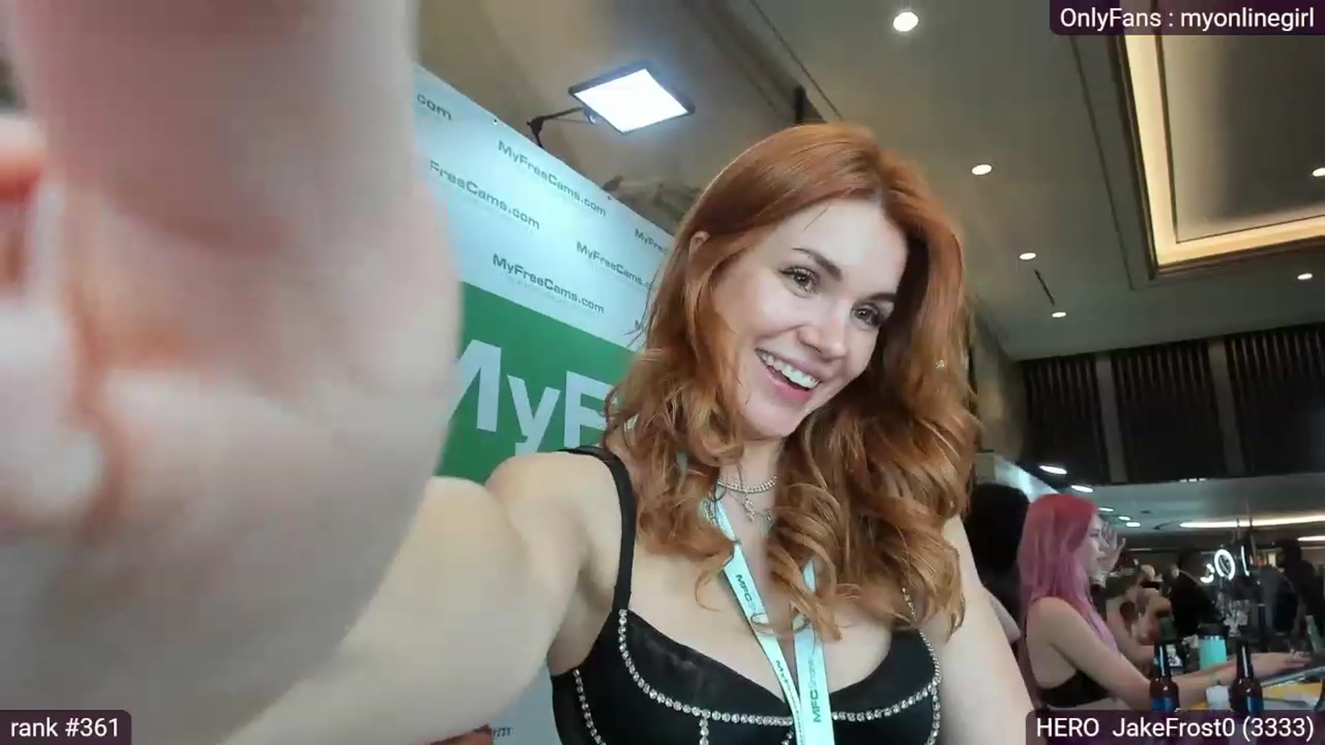 Gallery image thumbnail from OnlineGirl_'s myfreecams stream on, 01/06/2023, 01:42 image 13 of 20